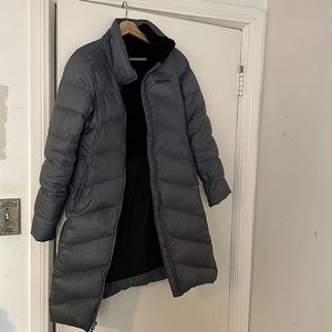 Warm marmot puffer with detachable hood.